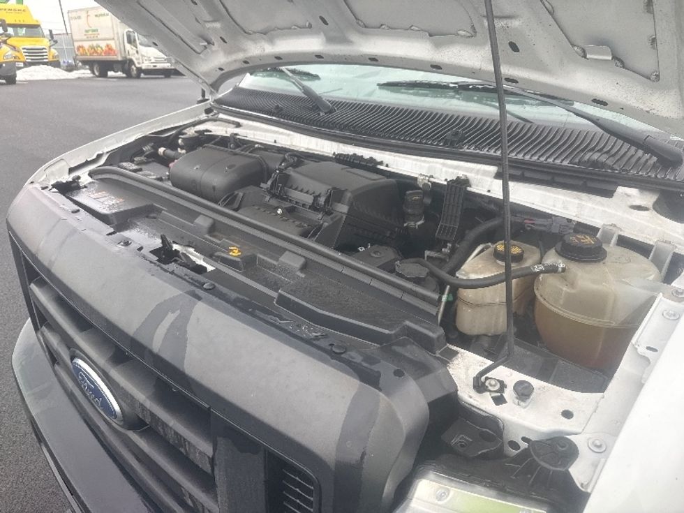 Light Duty Box Truck-Light and Medium Duty Trucks-Ford-2023-E350-Philadelphia-PA-94,154\n\t\tmiles-$ 32,000 - Image 24