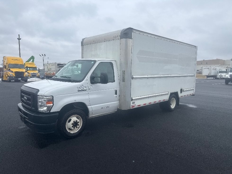 Light Duty Box Truck-Light and Medium Duty Trucks-Ford-2023-E350-Philadelphia-PA-94,154\n\t\tmiles-$ 32,000 - Image 3