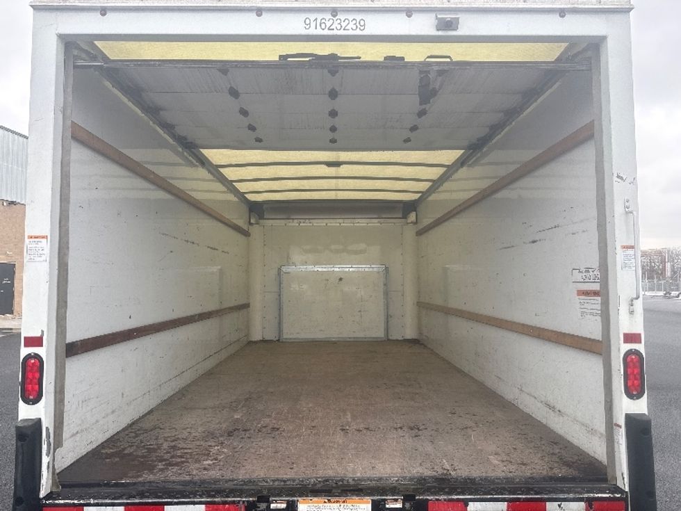 Light Duty Box Truck-Light and Medium Duty Trucks-Ford-2023-E350-Philadelphia-PA-94,154\n\t\tmiles-$ 32,000 - Image 8
