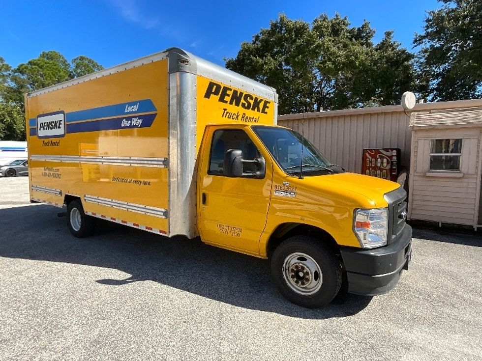 Light Duty Box Truck-Light and Medium Duty Trucks-Ford-2023-E350-Plano-TX-108,572\n\t\tmiles-$ 29,000 - Image 1