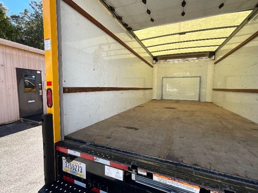 Light Duty Box Truck-Light and Medium Duty Trucks-Ford-2023-E350-Plano-TX-108,572\n\t\tmiles-$ 29,000 - Image 11