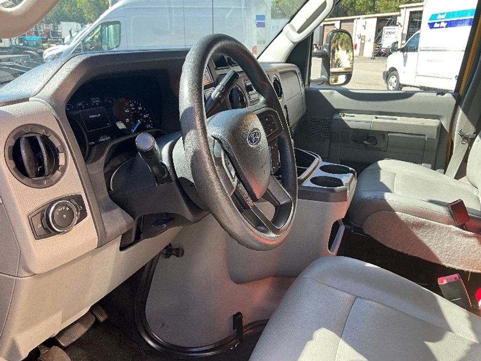 Light Duty Box Truck-Light and Medium Duty Trucks-Ford-2023-E350-Plano-TX-108,572\n\t\tmiles-$ 29,000 - Image 17