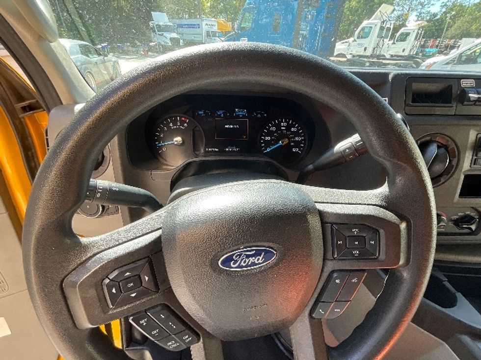 Light Duty Box Truck-Light and Medium Duty Trucks-Ford-2023-E350-Plano-TX-108,572\n\t\tmiles-$ 29,000 - Image 18
