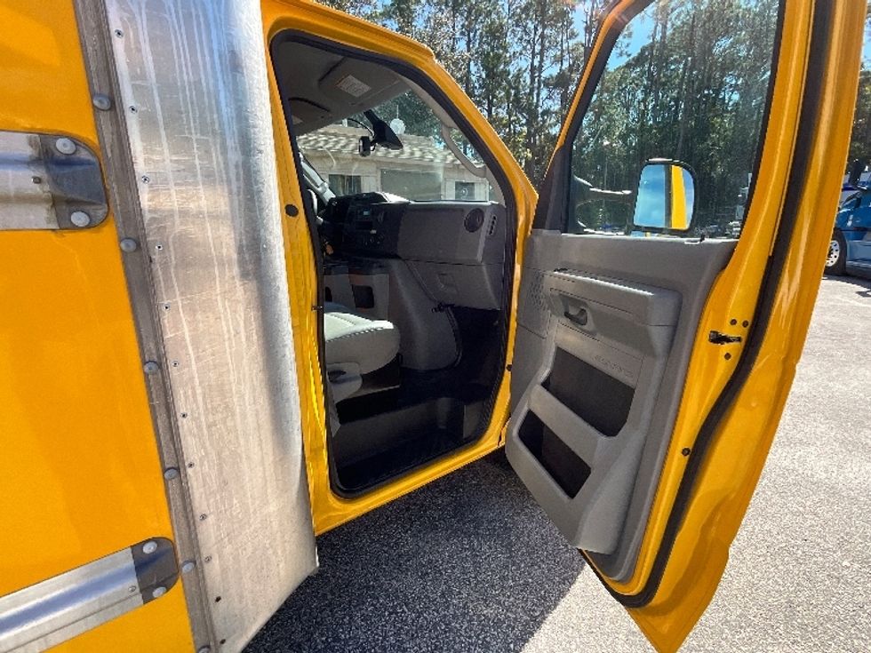 Light Duty Box Truck-Light and Medium Duty Trucks-Ford-2023-E350-Plano-TX-108,572\n\t\tmiles-$ 29,000 - Image 20