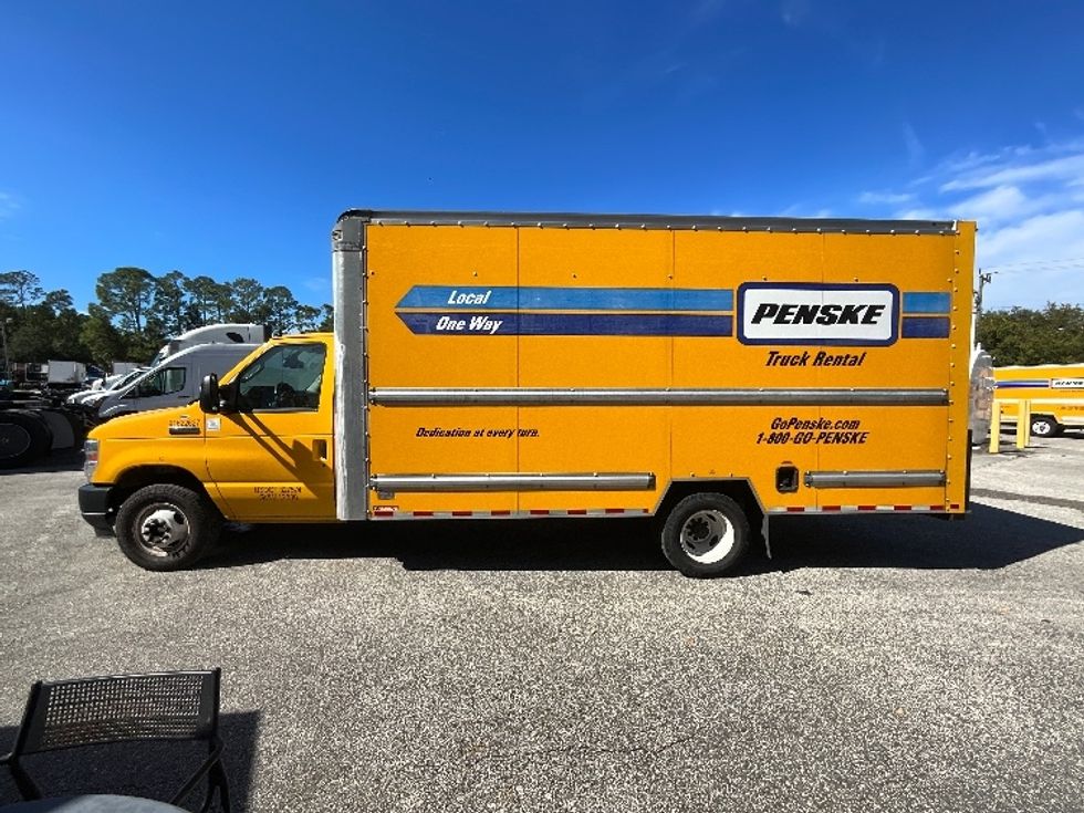 Light Duty Box Truck-Light and Medium Duty Trucks-Ford-2023-E350-Plano-TX-108,572\n\t\tmiles-$ 29,000 - Image 4