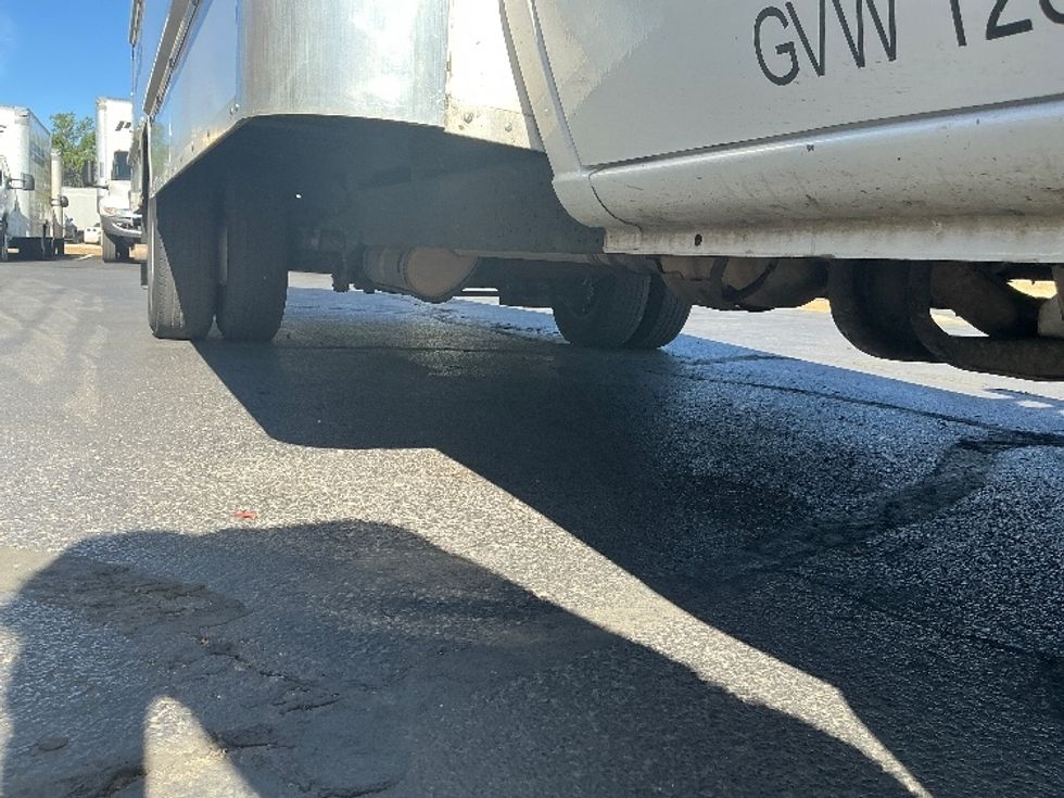 Light Duty Box Truck-Light and Medium Duty Trucks-Ford-2023-E350-Prescott Valley-AZ-76,811\n\t\tmiles-$ 36,250 - Image 13