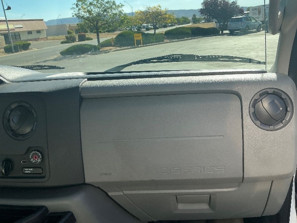 Light Duty Box Truck-Light and Medium Duty Trucks-Ford-2023-E350-Prescott Valley-AZ-76,811\n\t\tmiles-$ 36,250 - Image 20