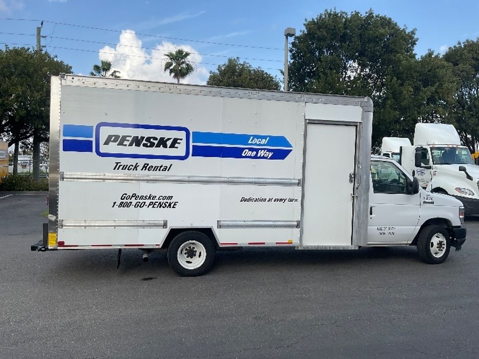 Light Duty Box Truck-Light and Medium Duty Trucks-Ford-2023-E350-Riviera Beach-FL-25,005\n\t\tmiles-$ 48,000 - Image 15