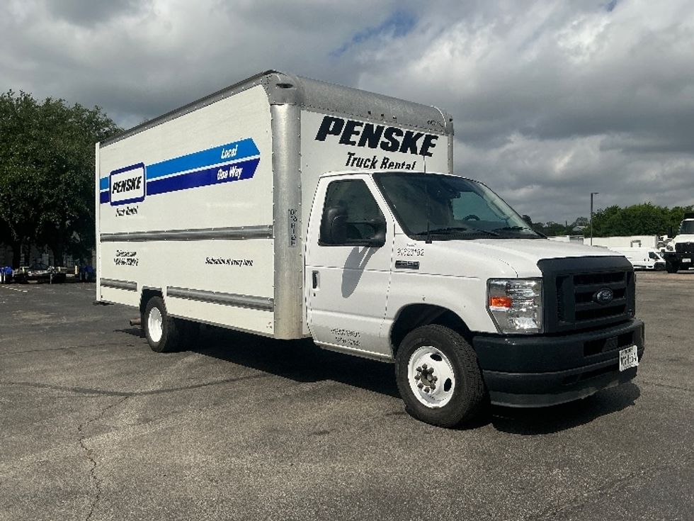 Light Duty Box Truck-Light and Medium Duty Trucks-Ford-2023-E350-San Antonio-TX-100,286\n\t\tmiles-$ 32,250 - Image 1