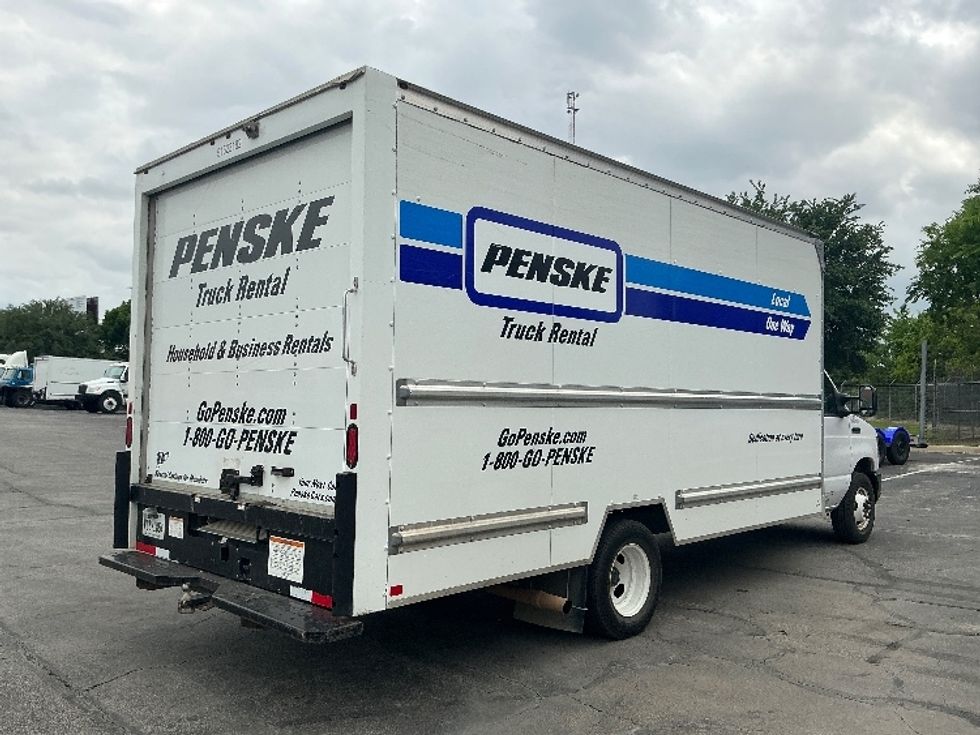 Light Duty Box Truck-Light and Medium Duty Trucks-Ford-2023-E350-San Antonio-TX-100,286\n\t\tmiles-$ 32,250 - Image 13