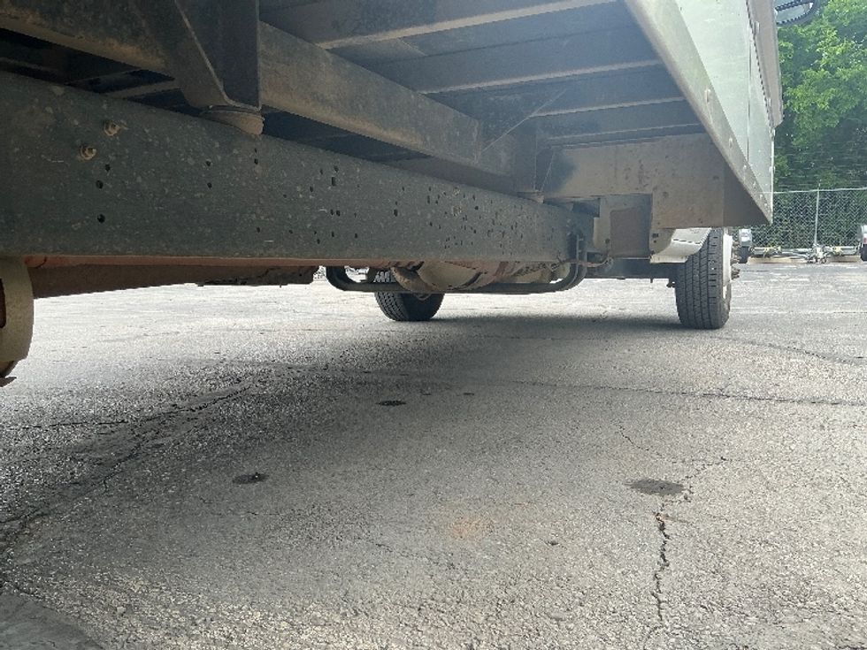 Light Duty Box Truck-Light and Medium Duty Trucks-Ford-2023-E350-San Antonio-TX-100,286\n\t\tmiles-$ 32,250 - Image 14