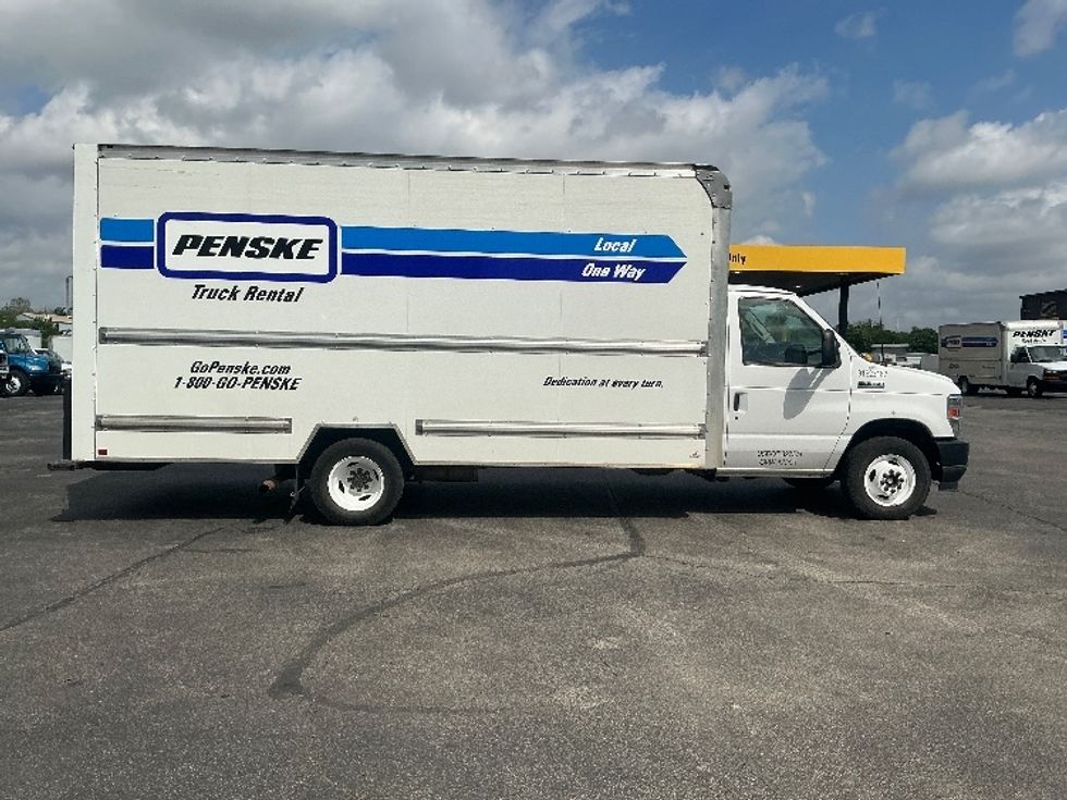Light Duty Box Truck-Light and Medium Duty Trucks-Ford-2023-E350-San Antonio-TX-100,286\n\t\tmiles-$ 32,250 - Image 15