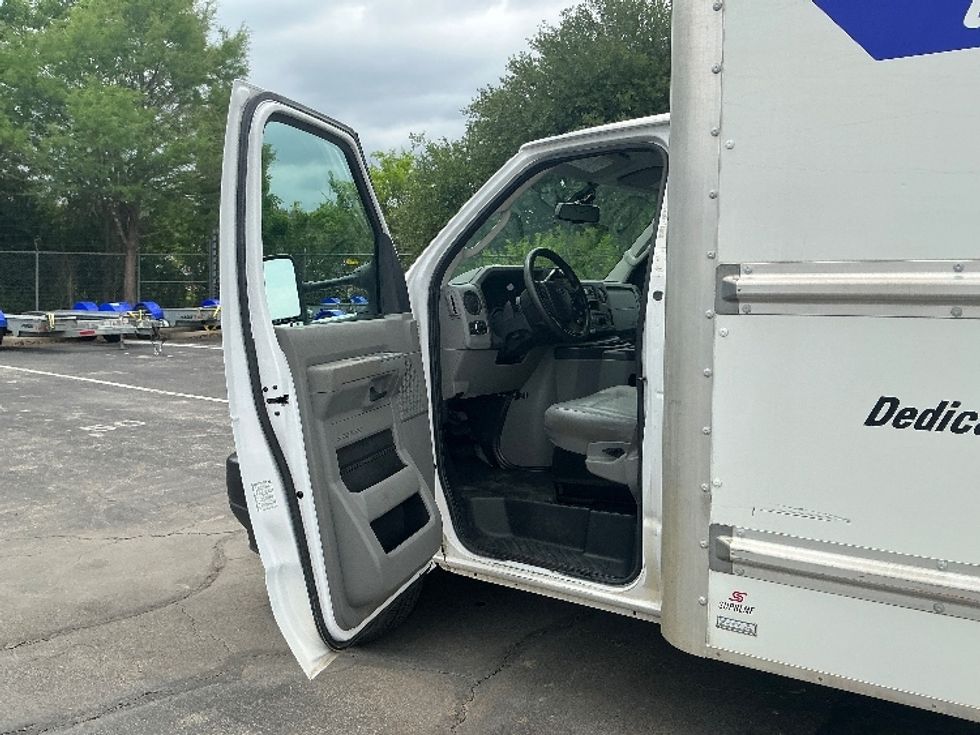 Light Duty Box Truck-Light and Medium Duty Trucks-Ford-2023-E350-San Antonio-TX-100,286\n\t\tmiles-$ 32,250 - Image 16