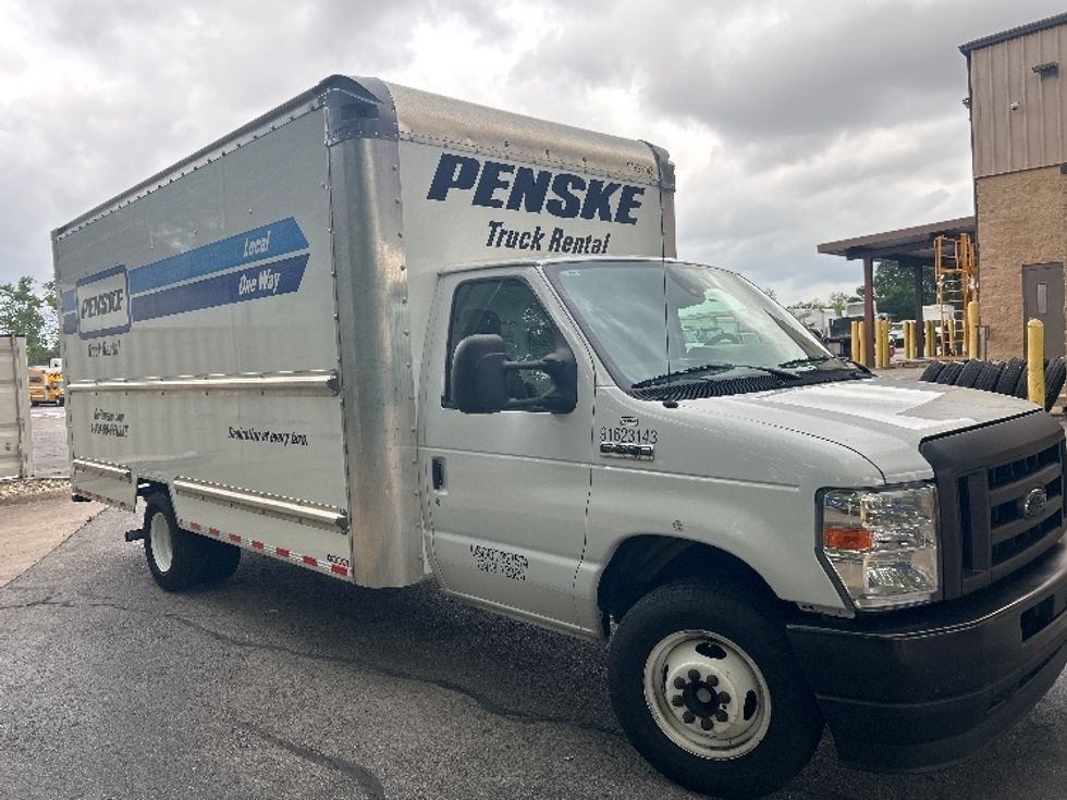 Light Duty Box Truck-Light and Medium Duty Trucks-Ford-2023-E350-San Antonio-TX-100,938\n\t\tmiles-$ 33,250 - Image 1