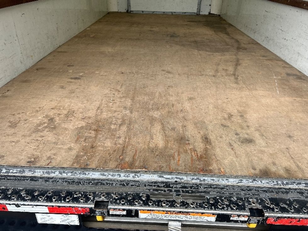 Light Duty Box Truck-Light and Medium Duty Trucks-Ford-2023-E350-San Antonio-TX-100,938\n\t\tmiles-$ 33,250 - Image 10