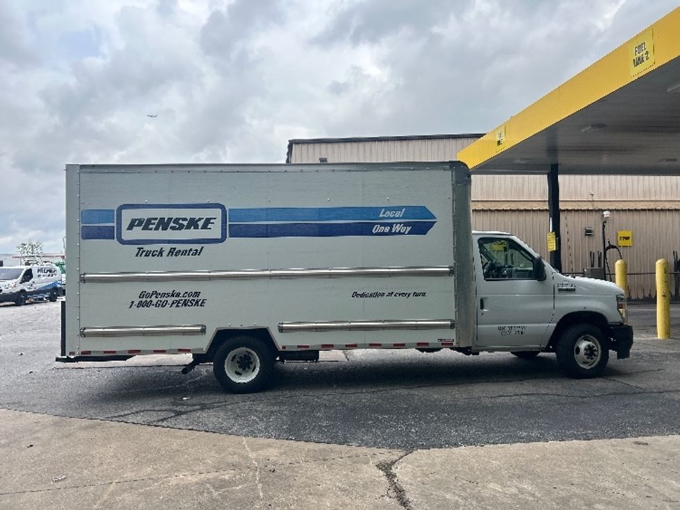 Light Duty Box Truck-Light and Medium Duty Trucks-Ford-2023-E350-San Antonio-TX-100,938\n\t\tmiles-$ 33,250 - Image 15