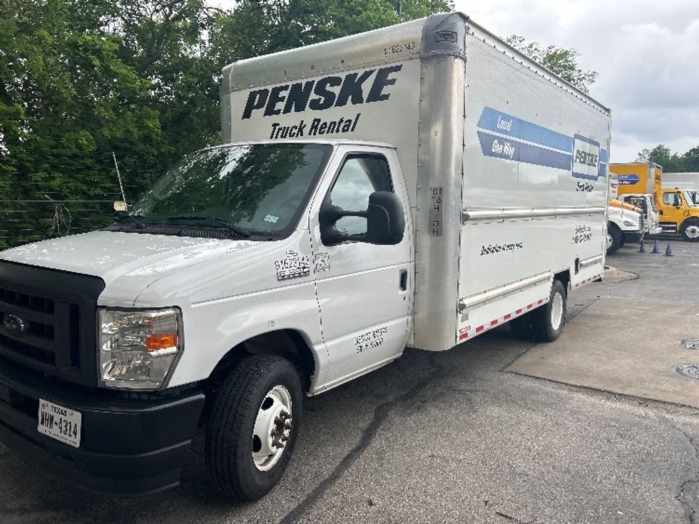 Light Duty Box Truck-Light and Medium Duty Trucks-Ford-2023-E350-San Antonio-TX-100,938\n\t\tmiles-$ 33,250 - Image 3
