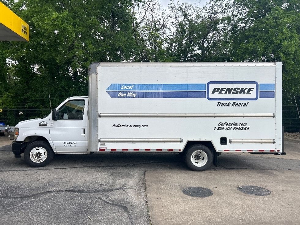 Light Duty Box Truck-Light and Medium Duty Trucks-Ford-2023-E350-San Antonio-TX-100,938\n\t\tmiles-$ 33,250 - Image 4
