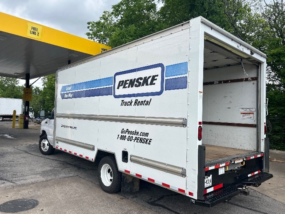 Light Duty Box Truck-Light and Medium Duty Trucks-Ford-2023-E350-San Antonio-TX-100,938\n\t\tmiles-$ 33,250 - Image 6
