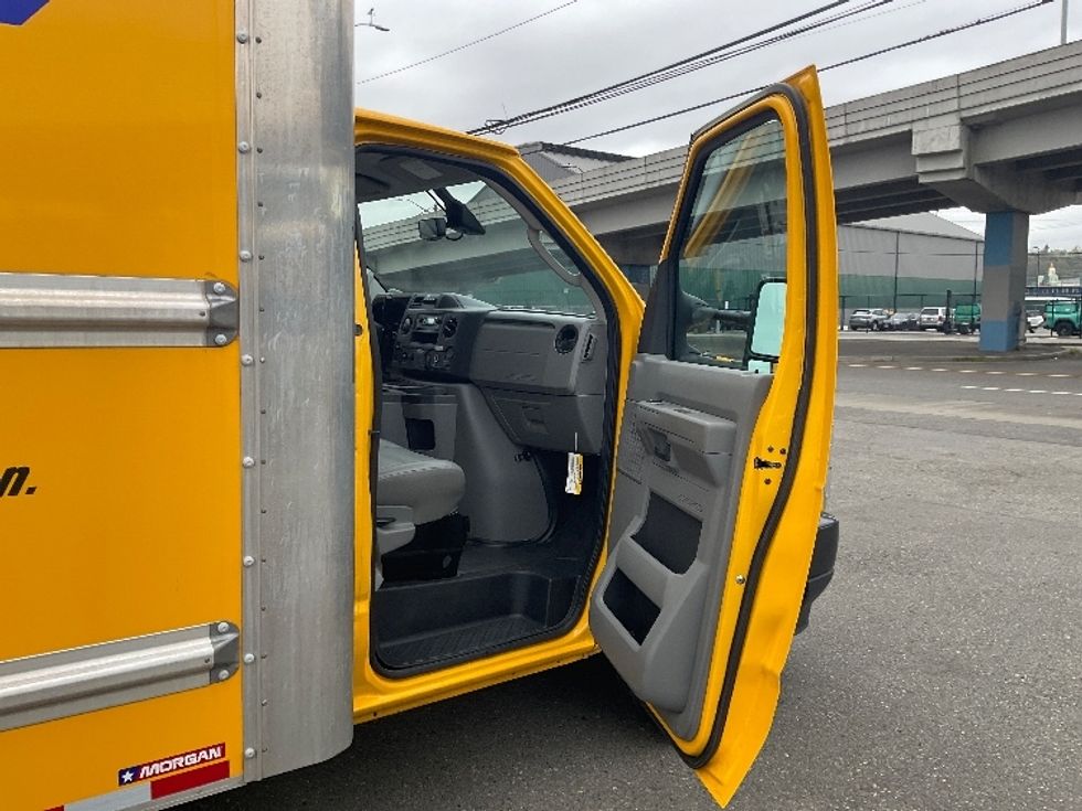 Light Duty Box Truck-Light and Medium Duty Trucks-Ford-2023-E350-Seattle-WA-84,171\n\t\tmiles-$ 30,250 - Image 20