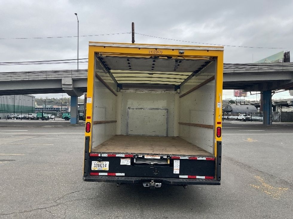 Light Duty Box Truck-Light and Medium Duty Trucks-Ford-2023-E350-Seattle-WA-84,171\n\t\tmiles-$ 30,250 - Image 8
