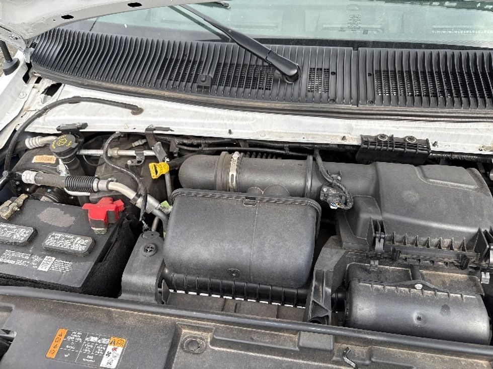 Light Duty Box Truck-Light and Medium Duty Trucks-Ford-2023-E350-South Plainfield-NJ-35,210\n\t\tmiles-$ 43,500 - Image 23