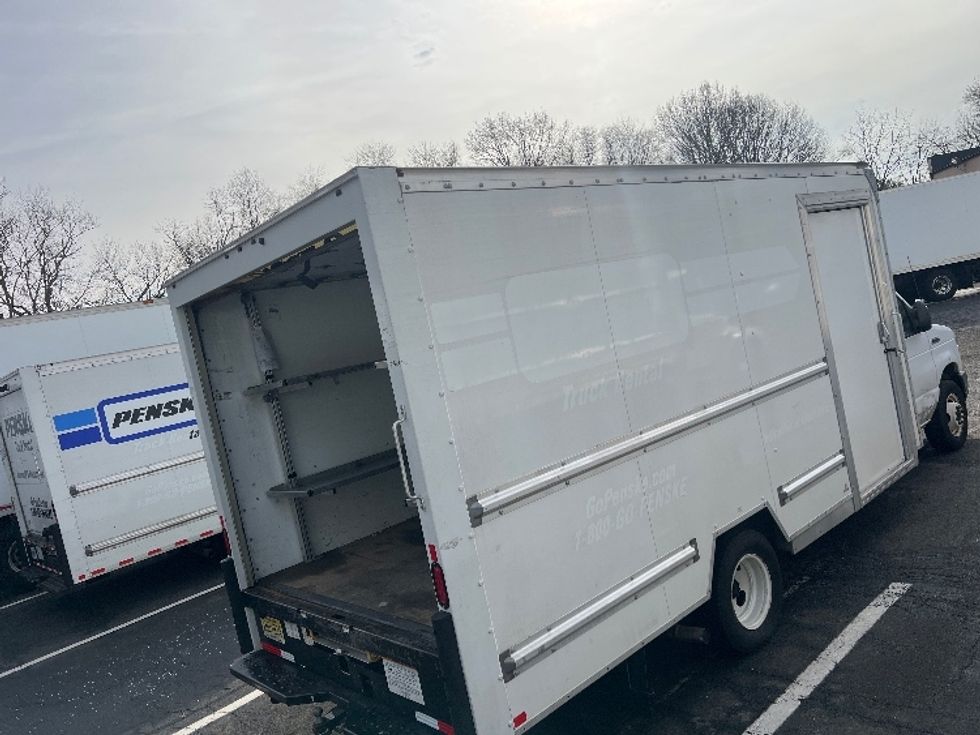 Light Duty Box Truck-Light and Medium Duty Trucks-Ford-2023-E350-South Plainfield-NJ-43,387\n\t\tmiles-$ 41,000 - Image 13