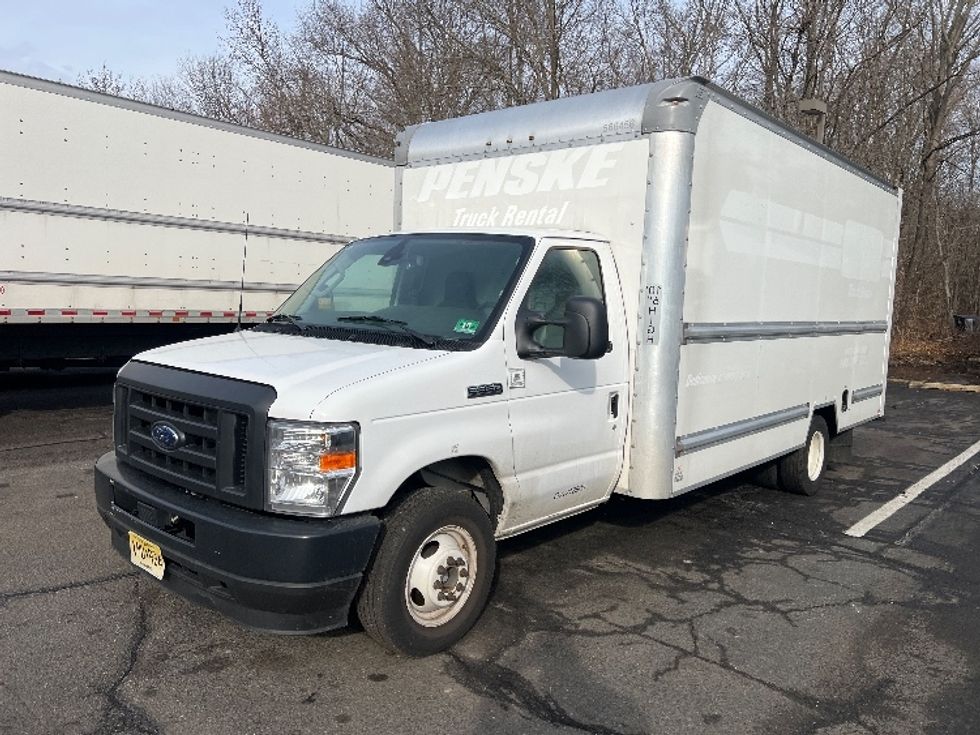 Light Duty Box Truck-Light and Medium Duty Trucks-Ford-2023-E350-South Plainfield-NJ-43,387\n\t\tmiles-$ 41,000 - Image 3