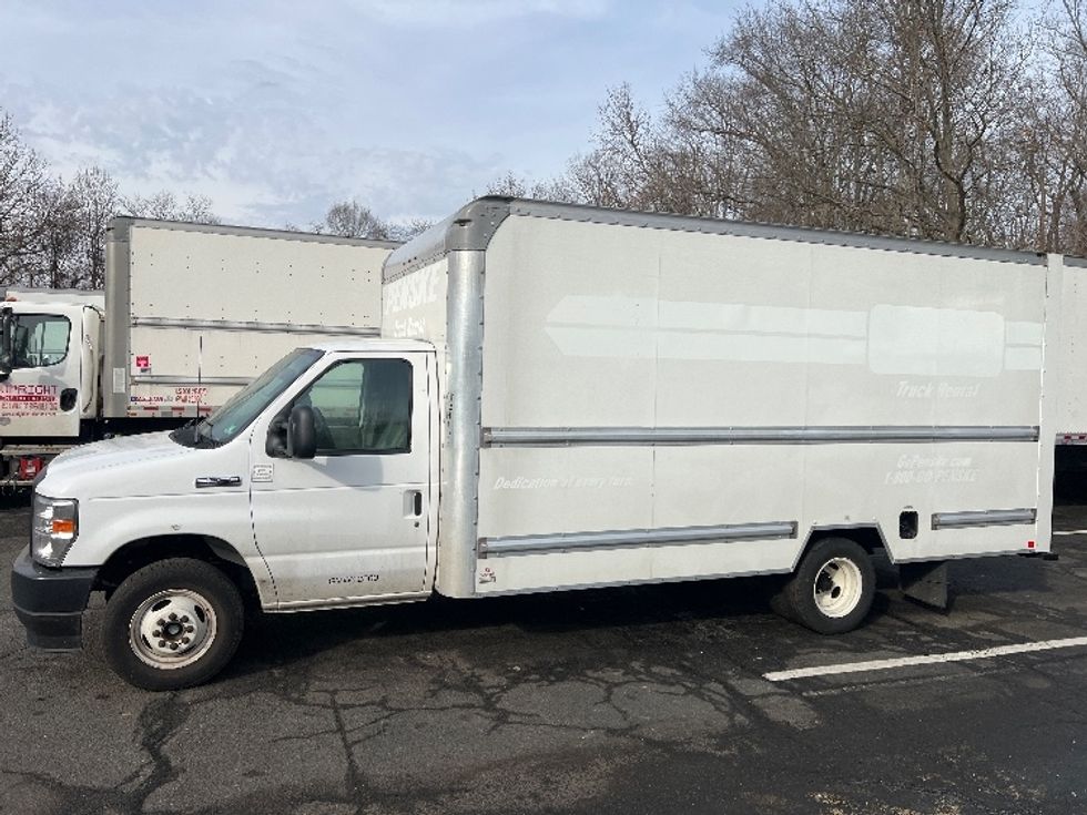 Light Duty Box Truck-Light and Medium Duty Trucks-Ford-2023-E350-South Plainfield-NJ-43,387\n\t\tmiles-$ 41,000 - Image 4