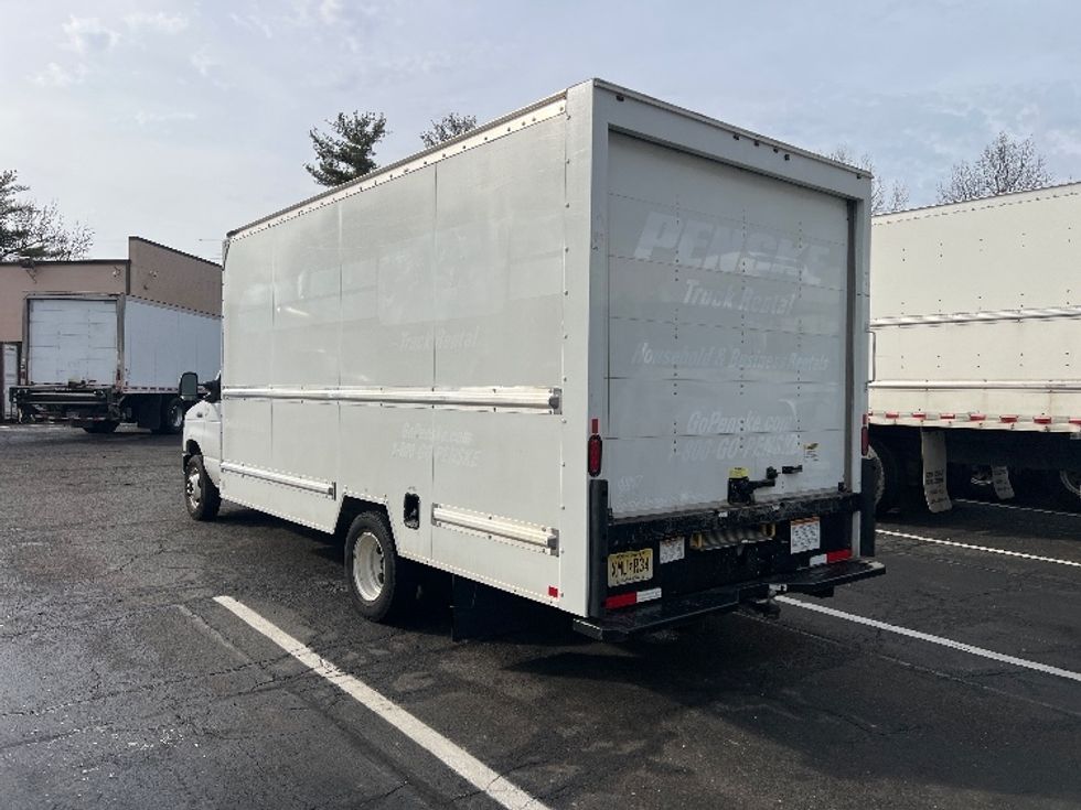 Light Duty Box Truck-Light and Medium Duty Trucks-Ford-2023-E350-South Plainfield-NJ-43,387\n\t\tmiles-$ 41,000 - Image 6