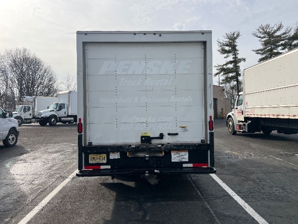Light Duty Box Truck-Light and Medium Duty Trucks-Ford-2023-E350-South Plainfield-NJ-43,387\n\t\tmiles-$ 41,000 - Image 7