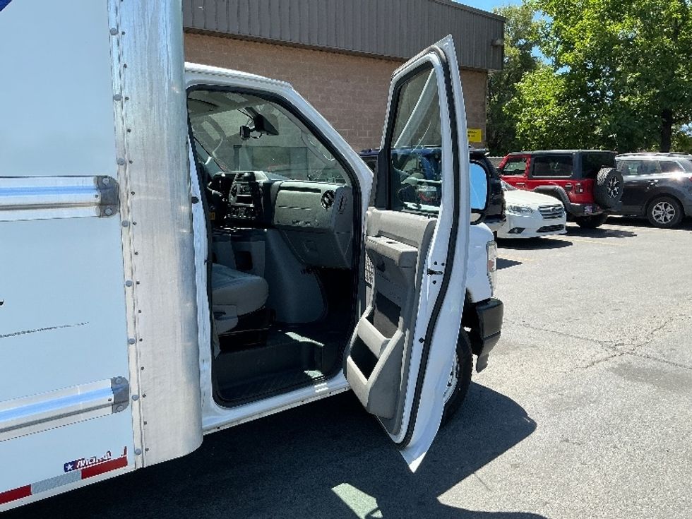 Light Duty Box Truck-Light and Medium Duty Trucks-Ford-2023-E350-Sparks-NV-91,764\n\t\tmiles-$ 32,500 - Image 20