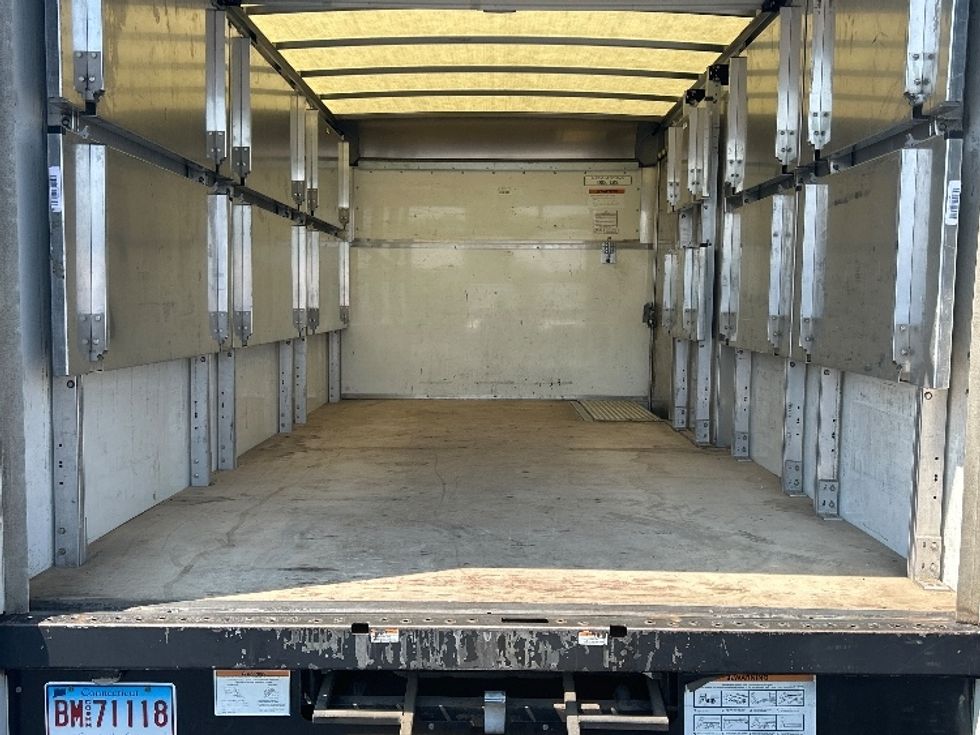 Light Duty Box Truck-Light and Medium Duty Trucks-Ford-2023-E350-Springfield-MA-77,012\n\t\tmiles-$ 36,250 - Image 10