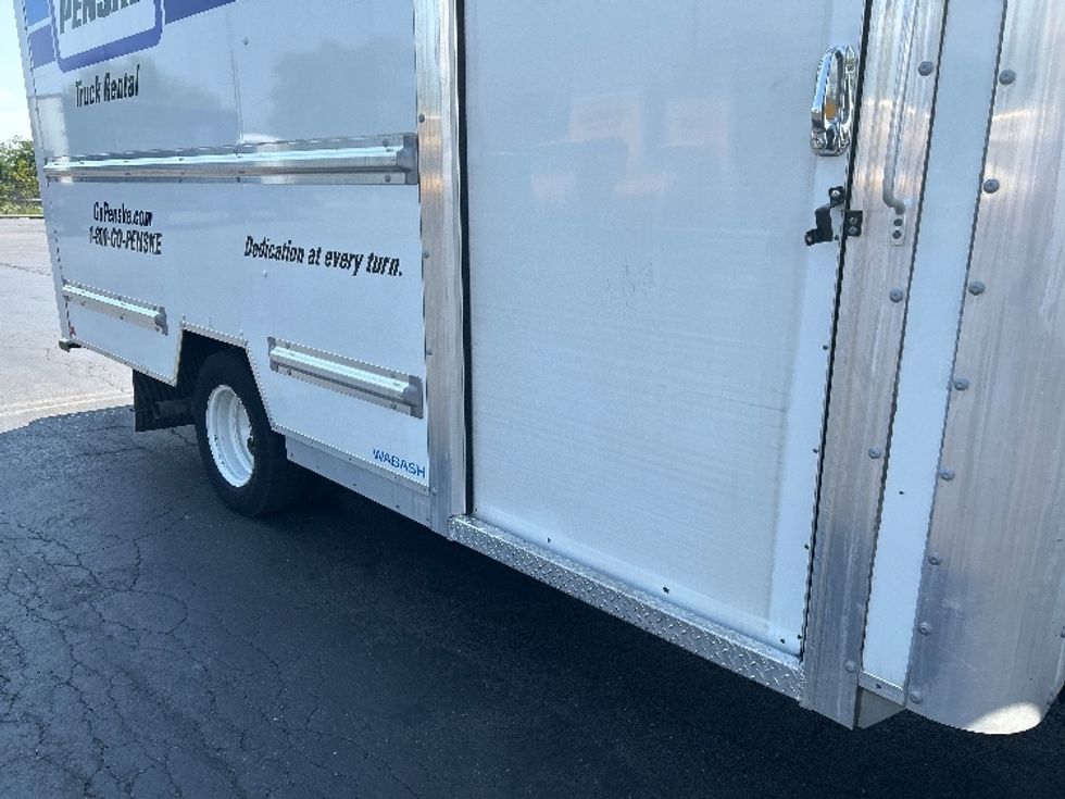 Light Duty Box Truck-Light and Medium Duty Trucks-Ford-2023-E350-Springfield-MA-77,012\n\t\tmiles-$ 36,250 - Image 14