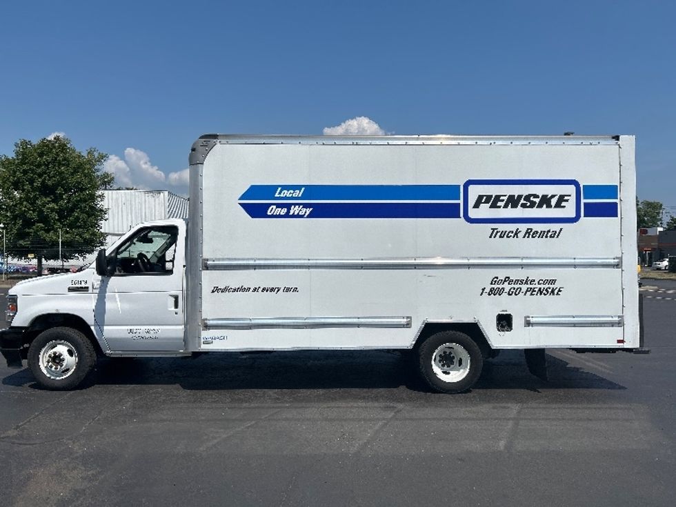 Light Duty Box Truck-Light and Medium Duty Trucks-Ford-2023-E350-Springfield-MA-77,012\n\t\tmiles-$ 36,250 - Image 4