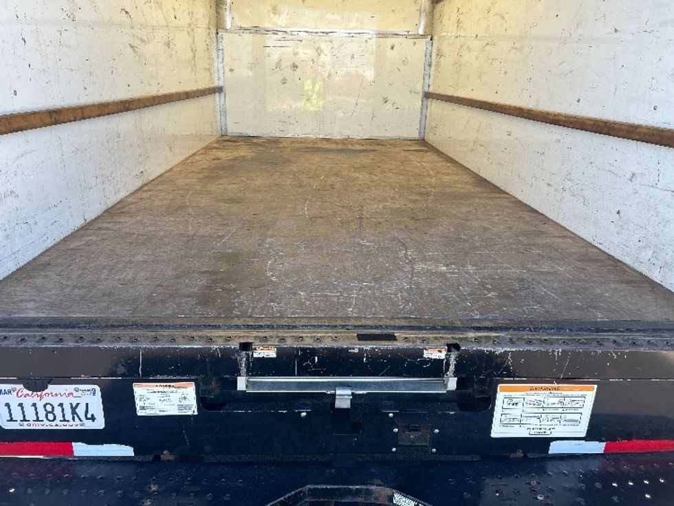 Light Duty Box Truck-Light and Medium Duty Trucks-Ford-2023-E350-Stockton-CA-99,593\n\t\tmiles-$ 27,750 - Image 10