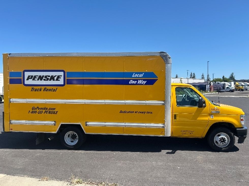 Light Duty Box Truck-Light and Medium Duty Trucks-Ford-2023-E350-Stockton-CA-99,593\n\t\tmiles-$ 27,750 - Image 15