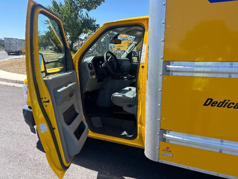 Light Duty Box Truck-Light and Medium Duty Trucks-Ford-2023-E350-Stockton-CA-99,593\n\t\tmiles-$ 27,750 - Image 16