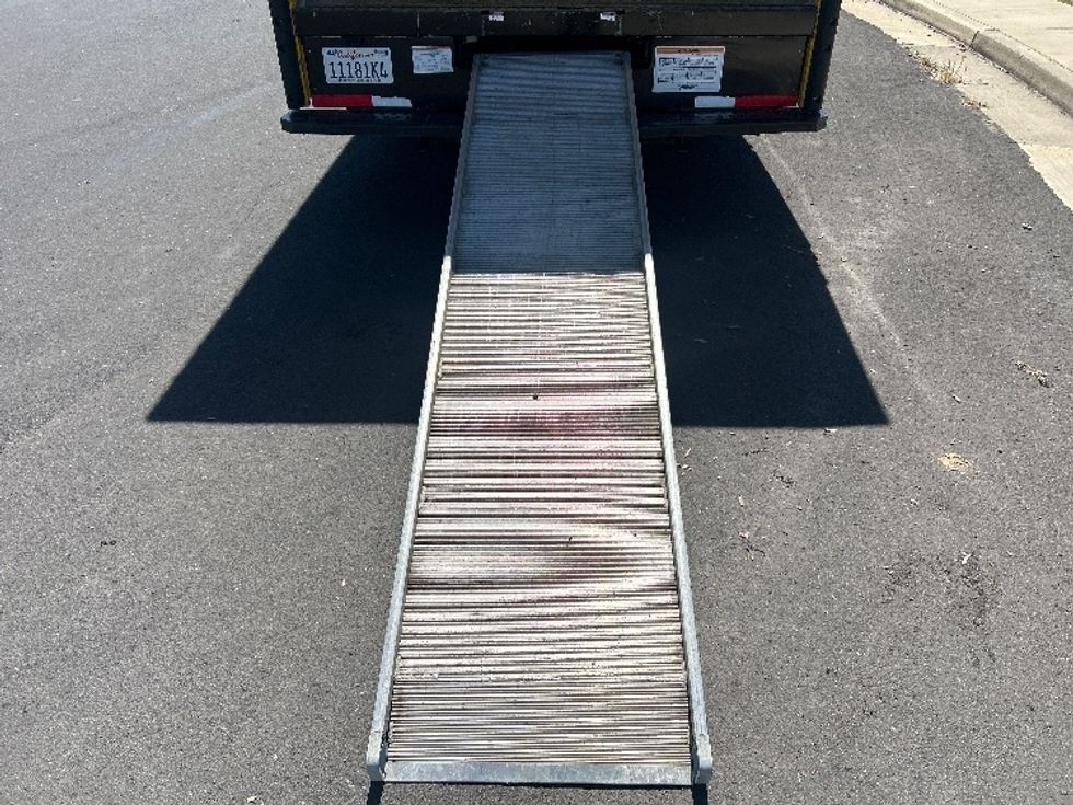 Light Duty Box Truck-Light and Medium Duty Trucks-Ford-2023-E350-Stockton-CA-99,593\n\t\tmiles-$ 27,750 - Image 9