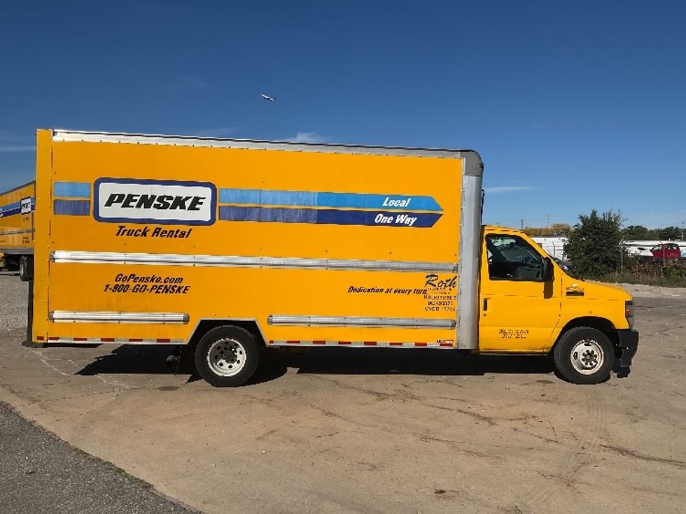 Light Duty Box Truck-Light and Medium Duty Trucks-Ford-2023-E350-Traverse City-MI-118,083\n\t\tmiles-$ 25,250 - Image 12