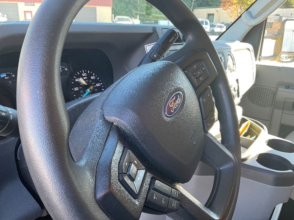 Light Duty Box Truck-Light and Medium Duty Trucks-Ford-2023-E350-Traverse City-MI-118,083\n\t\tmiles-$ 25,250 - Image 15