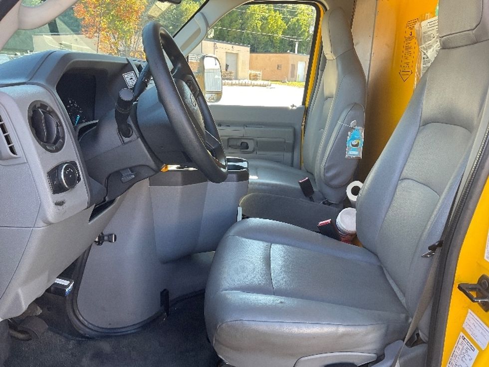Light Duty Box Truck-Light and Medium Duty Trucks-Ford-2023-E350-Traverse City-MI-118,083\n\t\tmiles-$ 25,250 - Image 16