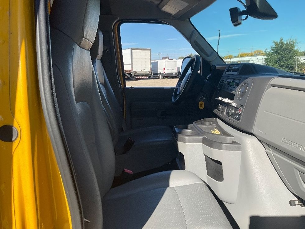 Light Duty Box Truck-Light and Medium Duty Trucks-Ford-2023-E350-Traverse City-MI-118,083\n\t\tmiles-$ 25,250 - Image 19