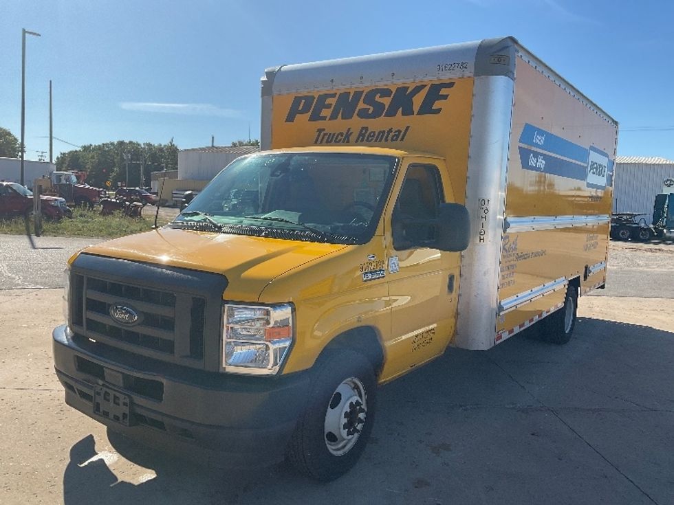 Light Duty Box Truck-Light and Medium Duty Trucks-Ford-2023-E350-Traverse City-MI-118,083\n\t\tmiles-$ 25,250 - Image 3