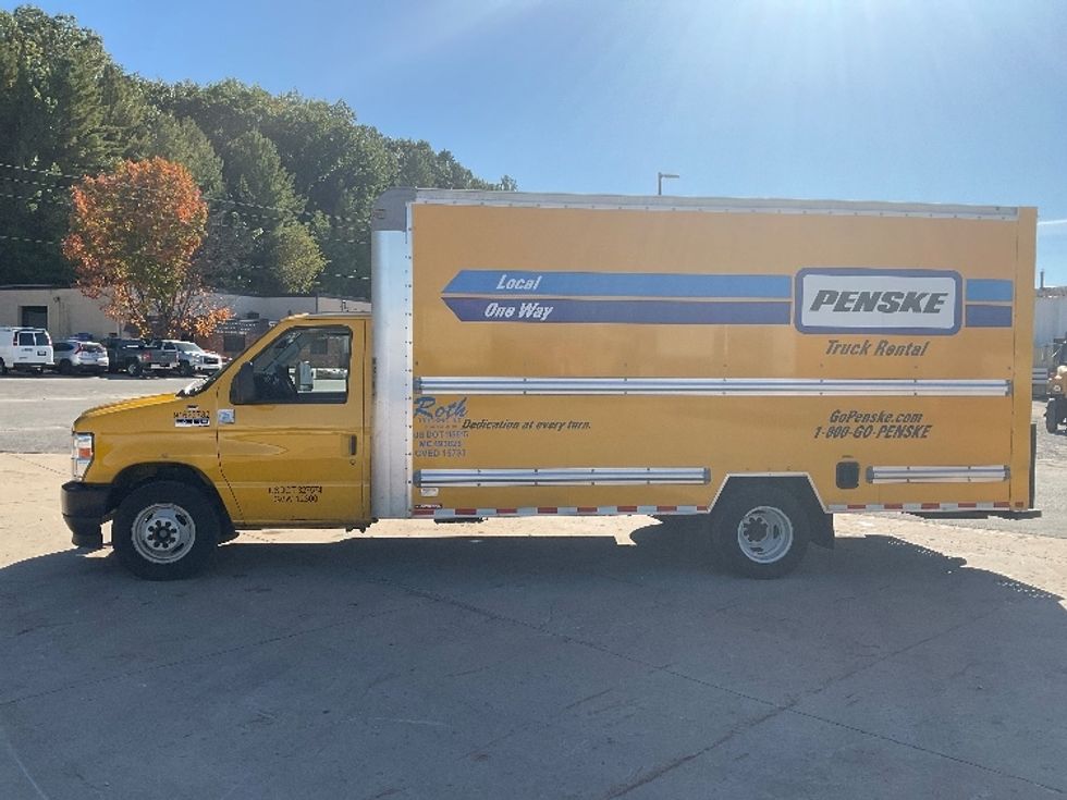 Light Duty Box Truck-Light and Medium Duty Trucks-Ford-2023-E350-Traverse City-MI-118,083\n\t\tmiles-$ 25,250 - Image 4