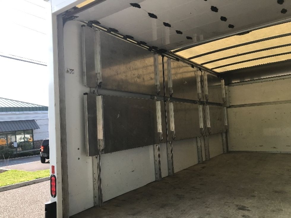 Light Duty Box Truck-Light and Medium Duty Trucks-Ford-2023-E350-West Babylon-NY-19,581\n\t\tmiles-$ 44,250 - Image 11