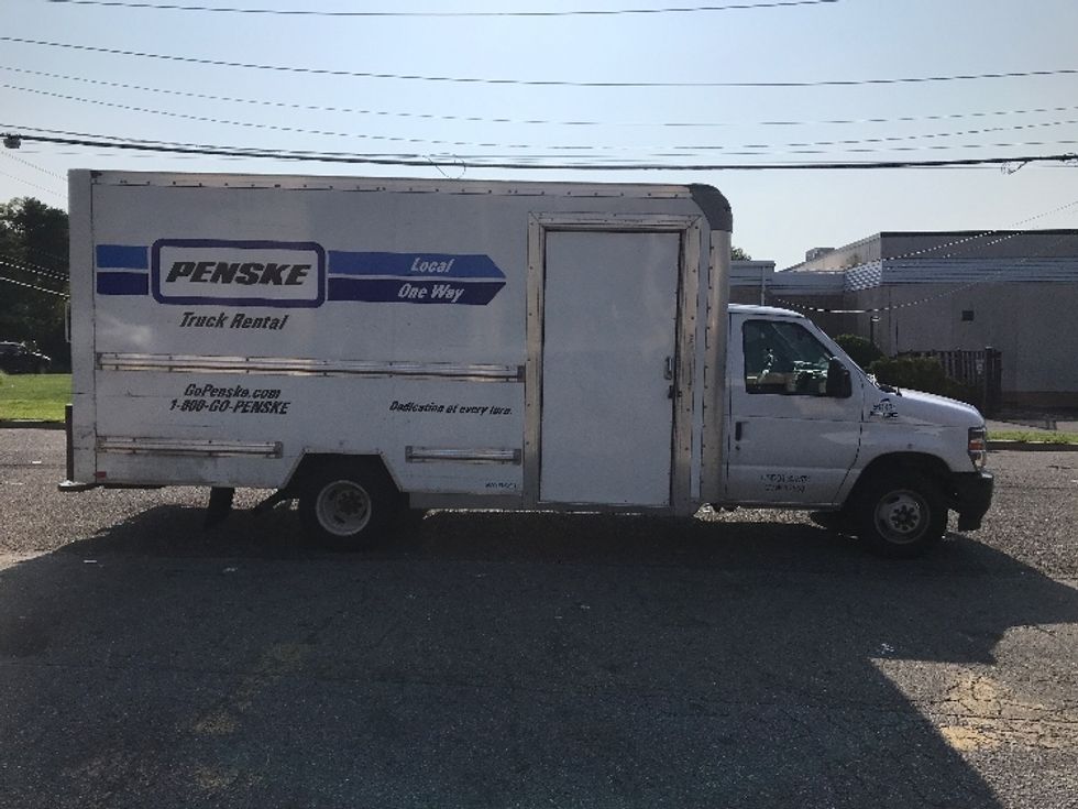 Light Duty Box Truck-Light and Medium Duty Trucks-Ford-2023-E350-West Babylon-NY-19,581\n\t\tmiles-$ 44,250 - Image 15