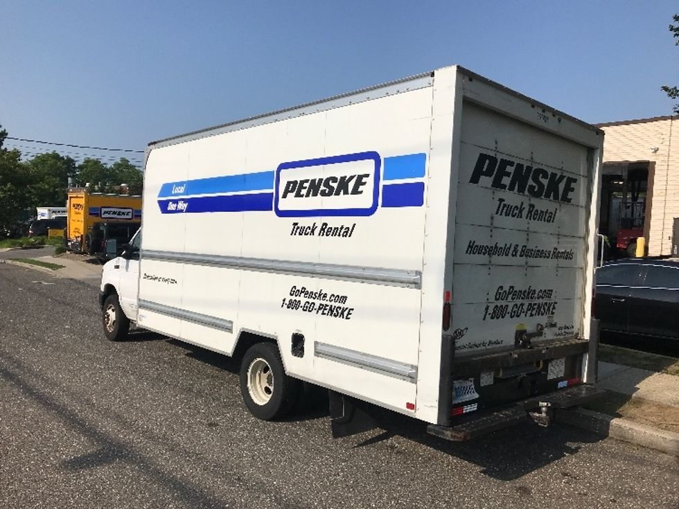 Light Duty Box Truck-Light and Medium Duty Trucks-Ford-2023-E350-West Babylon-NY-19,581\n\t\tmiles-$ 44,250 - Image 6