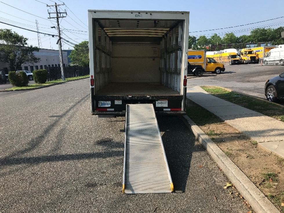 Light Duty Box Truck-Light and Medium Duty Trucks-Ford-2023-E350-West Babylon-NY-19,581\n\t\tmiles-$ 44,250 - Image 9