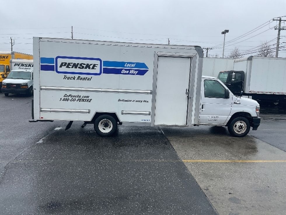 Light Duty Box Truck-Light and Medium Duty Trucks-Ford-2023-E350-West Babylon-NY-26,148\n\t\tmiles-$ 44,500 - Image 15